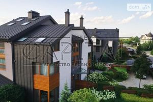 Продається будинок 3 поверховий 220 кв. м з верандою