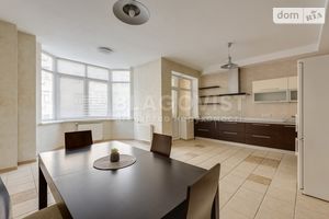 Продается 4-комнатная квартира 202 кв. м в Киеве