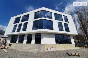 Здається в оренду приміщення вільного призначення 2200 кв. м в 3-поверховій будівлі