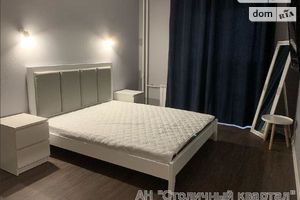 Сдается в аренду 1-комнатная квартира 44 кв. м в Киеве