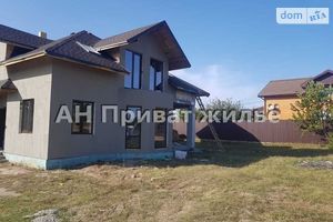 Продается дом на 2 этажа 250 кв. м с верандой