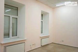 Сдается в аренду офис 50 кв. м в нежилом помещении в жилом доме