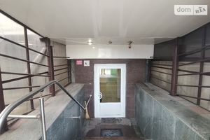 Продается офис 72 кв. м в торгово-офисном центре