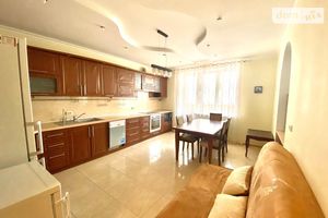 Продается 2-комнатная квартира 93 кв. м в Сумах