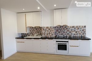 Продается 1-комнатная квартира 49.2 кв. м в Ровно