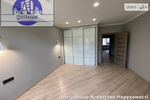 Продається 3-кімнатна квартира 100 кв. м у Чернівцях