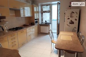 Продається 1-кімнатна квартира 52 кв. м у Тернополі