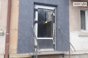 Продається офіс 46 кв. м в нежитловому приміщені в житловому будинку