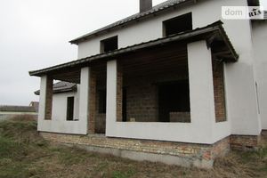 Продается дом на 2 этажа 200 кв. м с гаражом