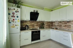 Продается 2-комнатная квартира 76 кв. м в Вышгороде