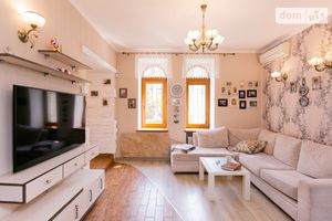 Продается 4-комнатная квартира 168 кв. м в Одессе