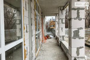 Продається об'єкт сфери послуг 414 кв. м в 10-поверховій будівлі