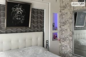 Продается 2-комнатная квартира 76 кв. м в Киеве