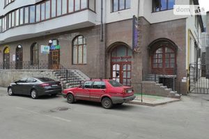 Продається об'єкт сфери послуг 293.2 кв. м в 11-поверховій будівлі