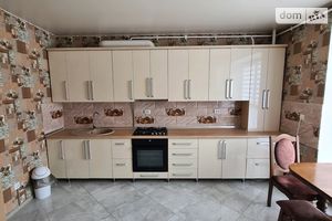 Сдается в аренду 2-комнатная квартира 64 кв. м в Ровно