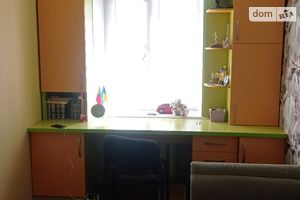 Продается 3-комнатная квартира 55 кв. м в Александрии