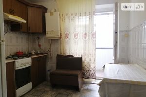 Продається 2-кімнатна квартира 65.6 кв. м у Тернополі