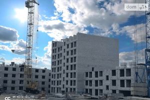 Продається 2-кімнатна квартира 69.53 кв. м у Чернігові