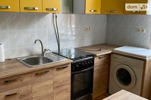 Сдается в аренду 2-комнатная квартира 61 кв. м в Черновцах
