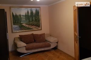 Сдается в аренду 1-комнатная квартира 30 кв. м в Ужгороде