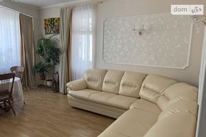 Сдается в аренду 3-комнатная квартира 150 кв. м в Киеве