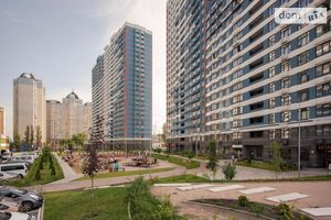Продается 2-комнатная квартира 67 кв. м в Киеве