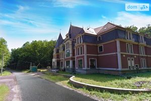 Продається готель 2800 кв. м в 4-поверховій будівлі