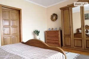 Продается 4-комнатная квартира 114.5 кв. м в Тернополе